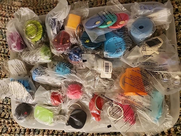 TUPPERWARE LOT/ 30 TINY TREASURES 20 KEYCHAINS 8 MAGNETS 2 GADGETS