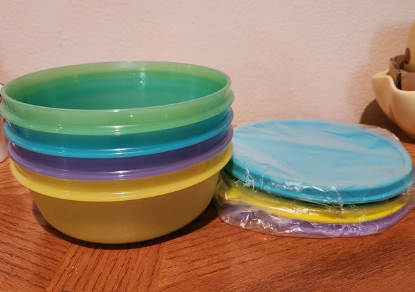TUPPERWARE Set of 4 Colored Flat Bottom Modular Cereal Storage Bowls 2.5-cup / 600mL