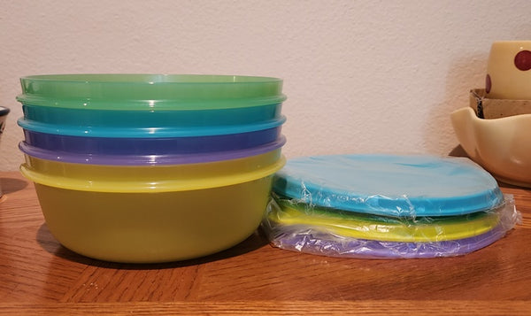 TUPPERWARE Set of 4 Colored Flat Bottom Modular Cereal Storage Bowls 2.5-cup / 600mL