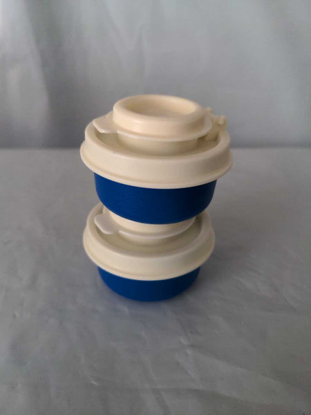 TUPPERWARE TUPPER MINI SMIDGET SALT & PEPPER SHAKER SET BLUE w/ SUGAR FLIP TOP SHAKERS