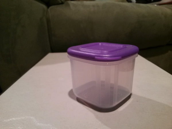 Tupperware CLEARLY ELEGANT 2 CLEAR MATES MINI 2 SQUARE CONTAINERS GRAPE PURPLE