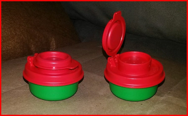 TUPPERWARE MINI SMIDGET SALT & PEPPER SHAKER SET BLACK w/ SALSA FLIP TOP SHAKER SEALS