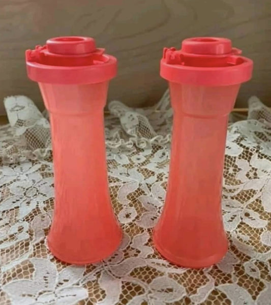TUPPERWARE IMPRESSIONS MINI GUAVA HOURGLASS SALT & PEPPER SHAKER SET SHEER