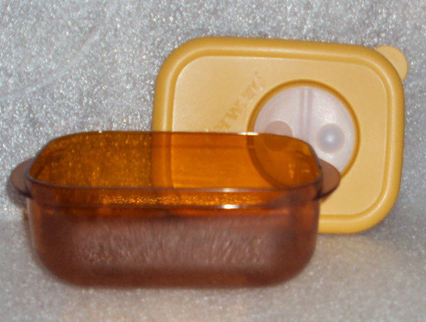 Tupperware ONE (1) MICROWAVE VENT N SERVE 5-c / 1.2 L SQUARE CONTAINER GREEN APPLE