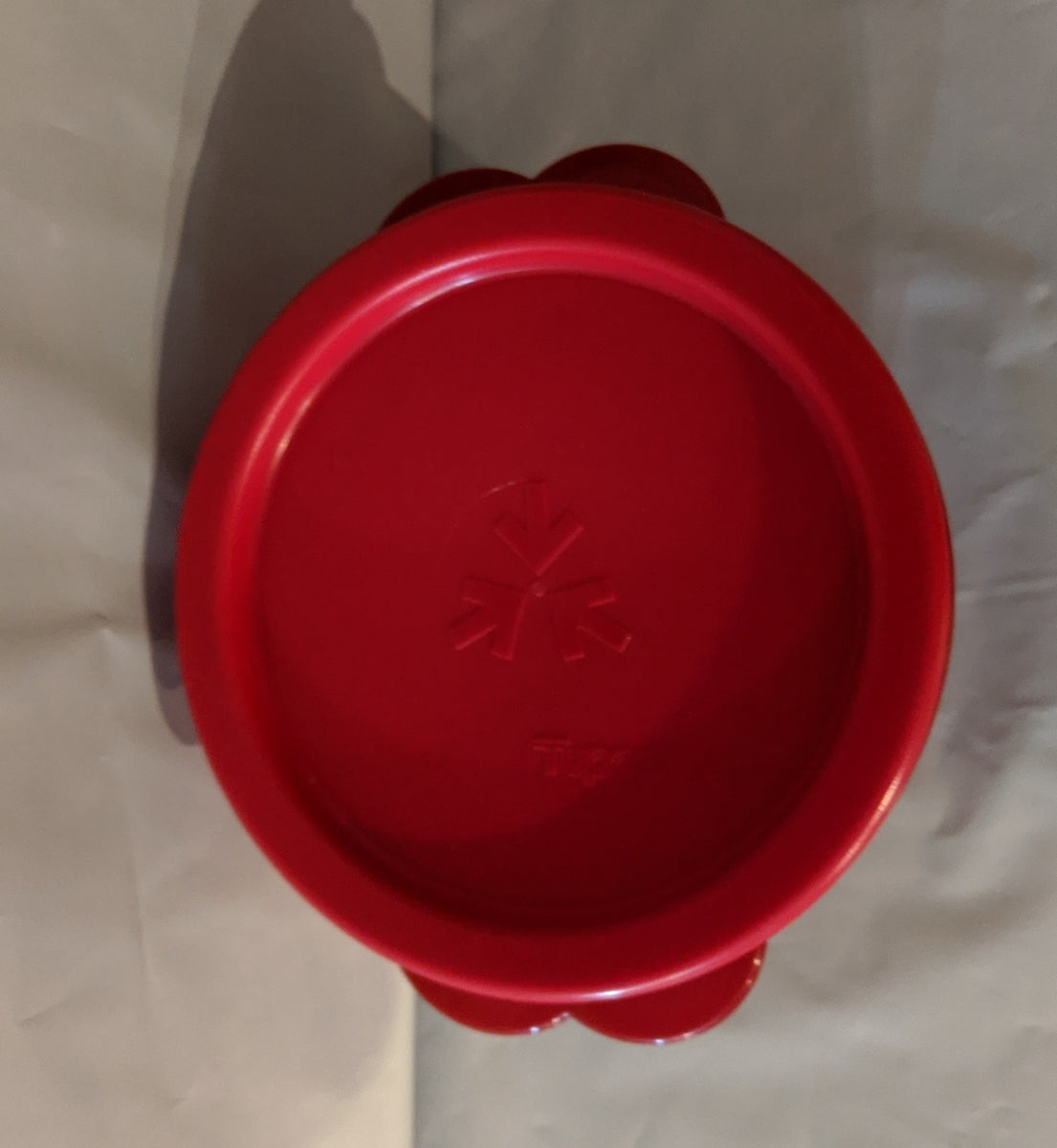 TUPPERWARE Flat Bottom Nesting Bowl 3.25-cup / 750 mL RED BOWL & ONE T –  Plastic Glass and Wax ~ PGW