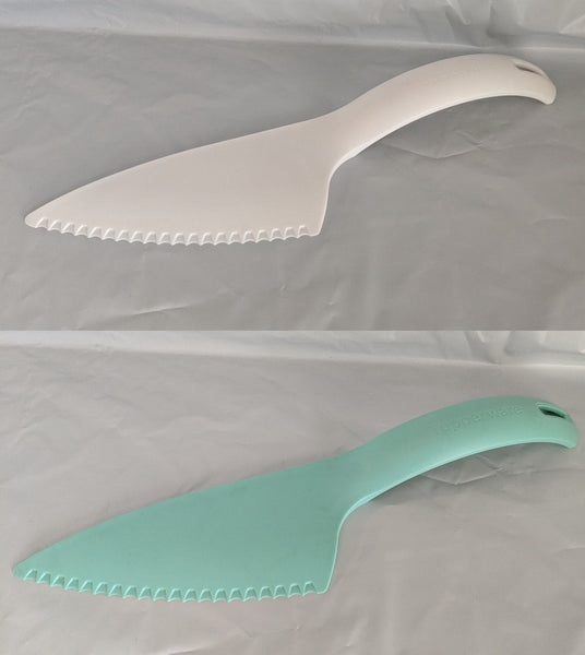 Tupperware 2 MULTI-PURPOSE NOVELTY CUT N SERVE / CAKE SLICE SERVERS LIGHT TEAL