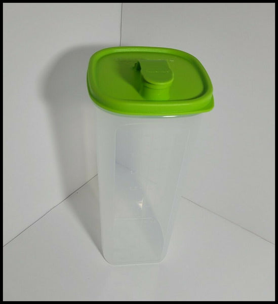 Tupperware 2-QT SLIM LINE TALL SQUARE ROUND REFRIGERATOR PITCHER / ON THE GO SERVER SHEER LIME SEAL