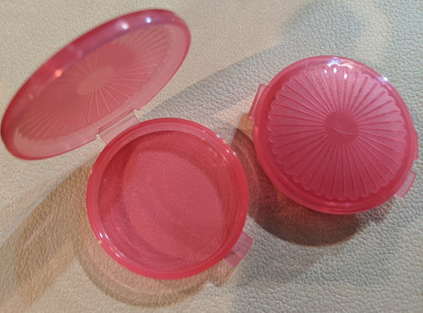 Tupperware Lot of 2 COLORED CLAM SHELL PILL COIN KEEPER NOVELTY GADGET PICK COLOR
