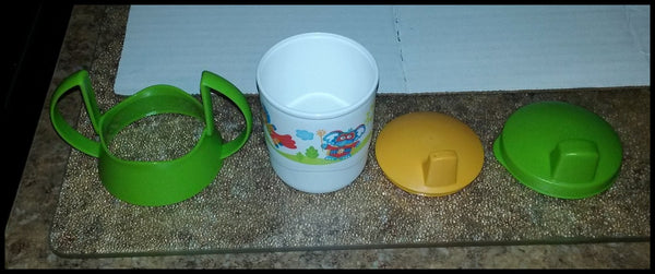 TUPPERWARE KIDS EARLY AGES STAGES 4-pc SUPER HERO'S 6-oz TODDLER TUMBLER w/ SIPPY SEAL & STAND - Plastic Glass and Wax