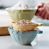 SOUTHERN LIVING AT HOME WILLOW HOUSE HYACINTH TRIO COLORED MEASURING CUP SET - Plastic Glass and Wax ~ PGW