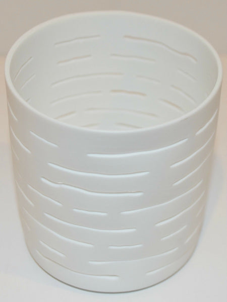 YANKEE PAPER PUNCH WEAVE ROUND PORCELAIN WHITE TEALIGHT CANDLE HOLDER
