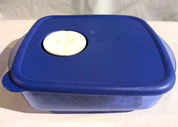 TUPPERWARE Rock N Serve Microwave RNS Medium Shallow Rectangle Container 2.5-c BLUE / WHITE VENT - Plastic Glass and Wax ~ PGW