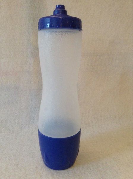 Tupperware 20-oz STOW N GO ECO SPORTS BOTTLE TUMBLER SHEER & BOLD N BLUE