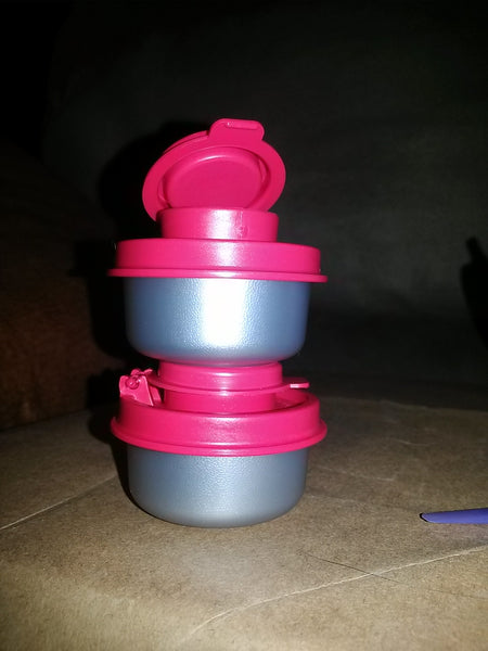 TUPPERWARE TUPPER MINI SMIDGET SALT & PEPPER SHAKER SET SILVER w/ RED FLIP TOP SHAKERS - Plastic Glass and Wax