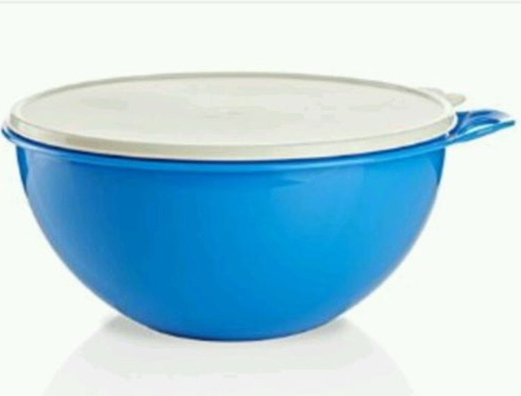 Vintage Tupperware Large White 32 Cup Thatsa Mixing Bowl with Blue Lid