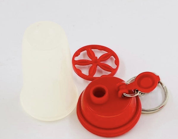 TUPPERWARE 1 Mini RARE RED QUICK SHAKE KEY CHAIN KEYCHAIN KEEPER