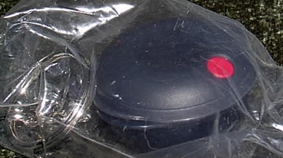 TUPPERWARE 1 Mini RARE BLACK HEAT N SERVE (RED VENT) KEY CHAIN KEYCHAIN KEEPER