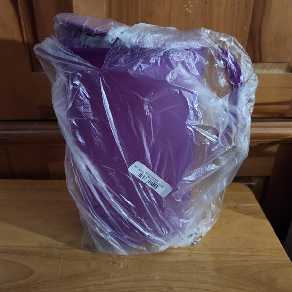 TUPPERWARE IMPRESSIONS 2 QT CLASSIC BEVERAGE SERVING PITCHER PURPLICIOUS