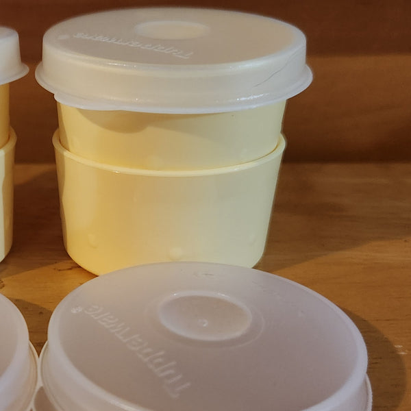 TUPPERWARE TUPPER MINI SMIDGET PILL KEEPER FOUR 1-OZ PALE PEACH SMIDGETS w/ SEALS