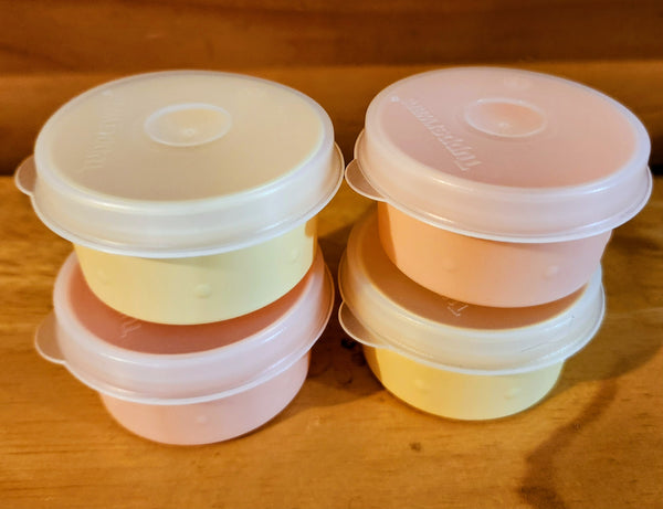 TUPPERWARE TUPPER MINI SMIDGET PILL KEEPER FOUR 1-OZ PALE PEACH SMIDGETS w/ SEALS