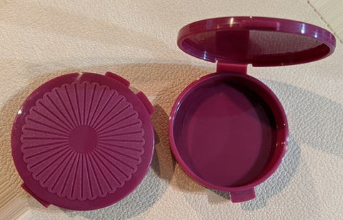 Tupperware 2 MERLOT WINE MULTI-PURPOSE CLAMSHELL ROUND PILL COIN KEEPER
