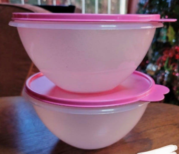 Tupperware 3 WONDERLIER NESTING BOWLS RED GREEN & SNOW WHITE w/ SEALS - Plastic Glass and Wax ~ PGW