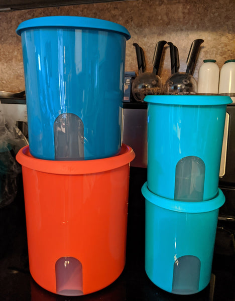 TUPPERWARE 4 Pc Classic Round REMINDER Canister Set White U PICK SEAL COLOR NEW