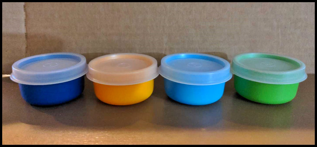 Tupperware (1) Smidget 1 Ounce Mini Container Green