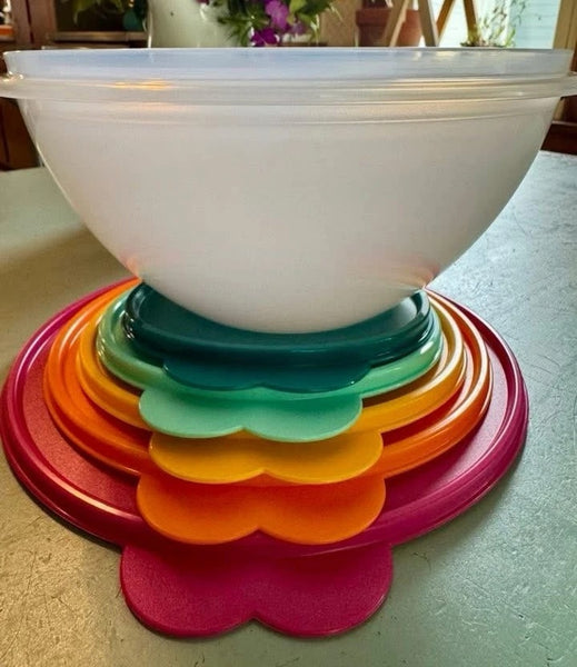 Tupperware 5 SHEER WONDERLIER NESTING BOWLS w/ VINTAGE COLOR SEALS NEW