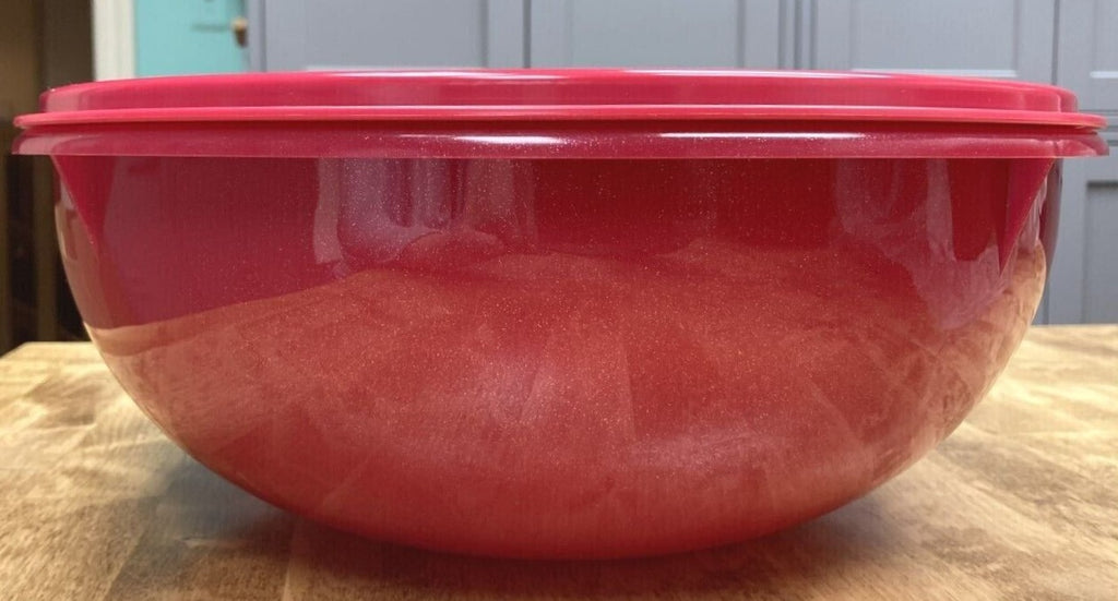 New TUPPERWARE Large 12 Cup Sheer Mixing Bowl #272 with Red Lid