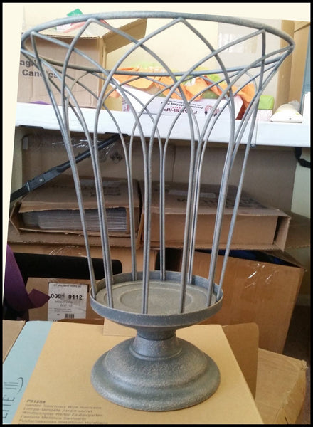 PARTYLITE GARDEN SANCTUARY GLASS & WIRE HURRICANE CANDLE HOLDER w/ SAND & YANKEE SILVER TEALIGHT TREE