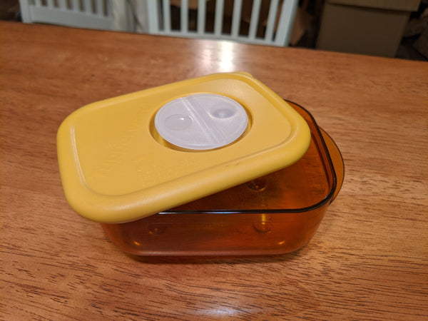 Tupperware Vent N Serve VNS TWO - 2 MICROWAVE 1-CUP SMALL RECTANGLE Parrot Teal