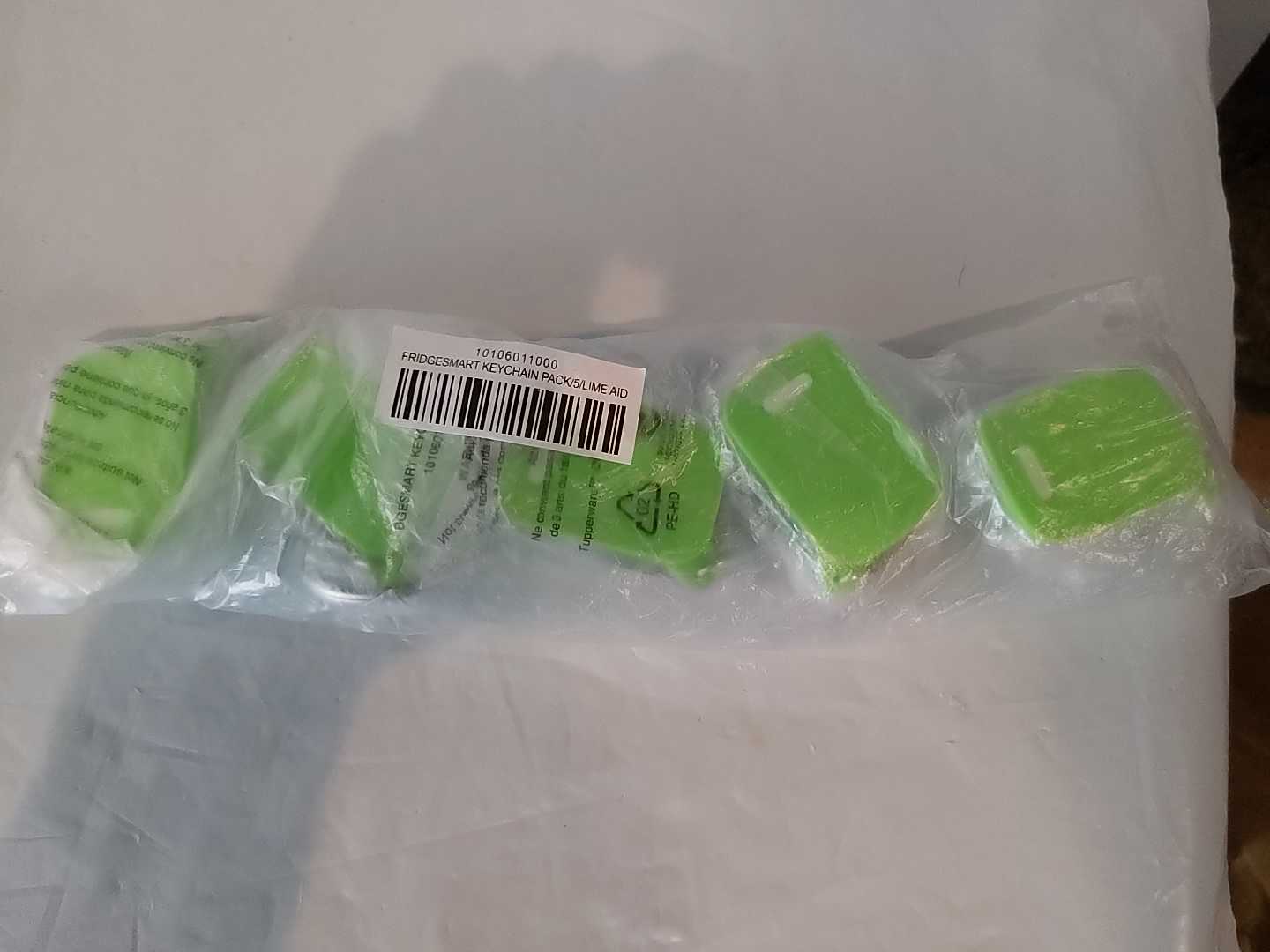 TUPPERWARE 5 Mini FRIDGESMART LIME GREEN KEYCHAIN KEEPERS NEW