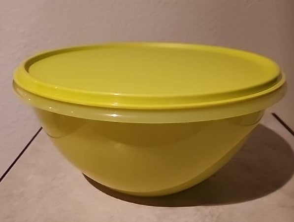 TUPPERWARE ONE 7.75-cup Wonderlier SHEER Nesting Mixing Bowl w/ Tabbed Seals - Plastic Glass and Wax ~ PGW