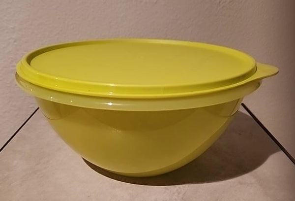 TUPPERWARE ONE 7.75-cup Wonderlier SHEER Nesting Mixing Bowl w/ Tabbed Seals - Plastic Glass and Wax ~ PGW