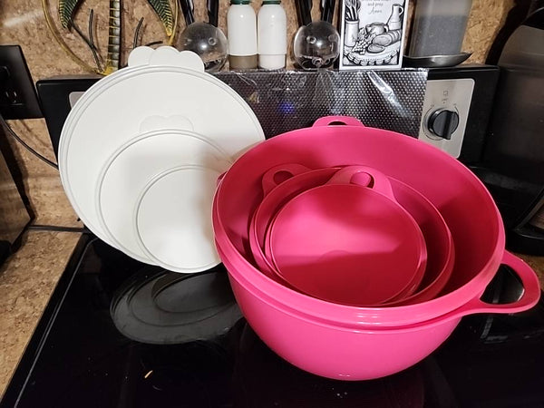 TUPPERWARE THAT'S A BOWL 4 BOWLS 42-c 32-c 12-c & 6-c PINK w/ TABBED SEALS