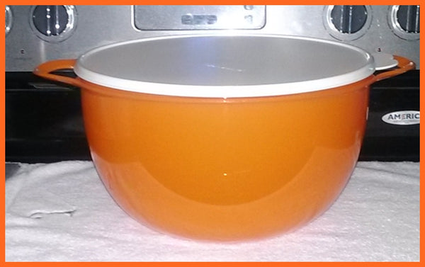 TUPPERWARE 42-C THATS A BOWL PINK BLUSH FROSTING BASE SUGAR WHITE TABBED SEAL - Plastic Glass and Wax ~ PGW