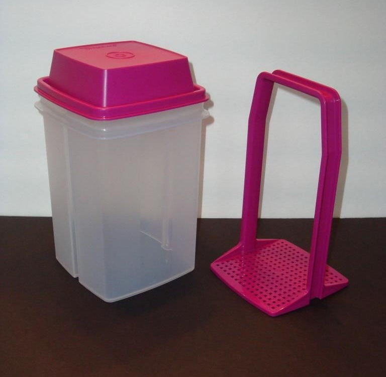 TUPPERWARE 3-Pc Pick-A-Deli 8.5-cup Refrigerator Pickle Celery Contain