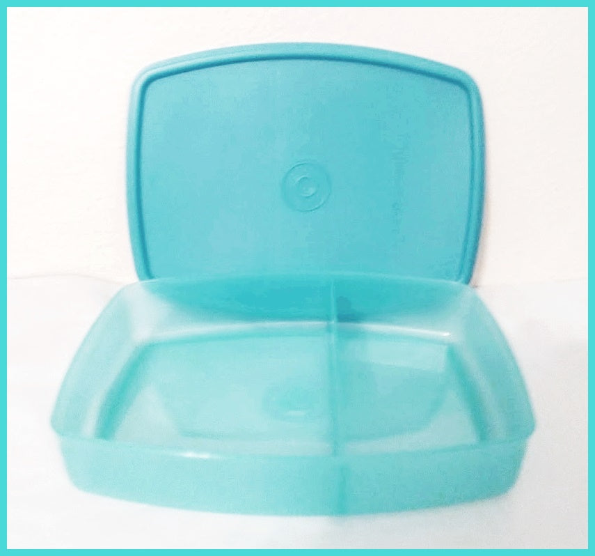 TUPPERWARE SIDE BY SIDE LUNCH-IT DIVIDED DISH / CONTAINER AQUAMARINE BLUE