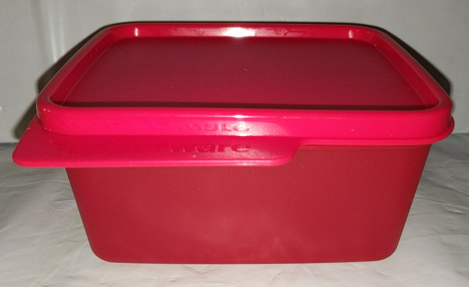 TUPPERWARE 1 SMALL 2-cup KEEP TABS STORAGE KEEPER CONTAINER BRIGHT RED