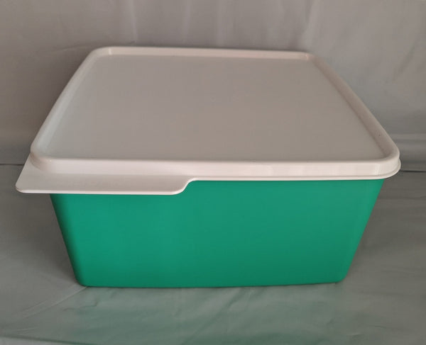 TUPPERWARE KEEPTABS 1 LARGE SQUARE STORAGE CONTAINER SEA GREEN WHITE TABBED SEAL
