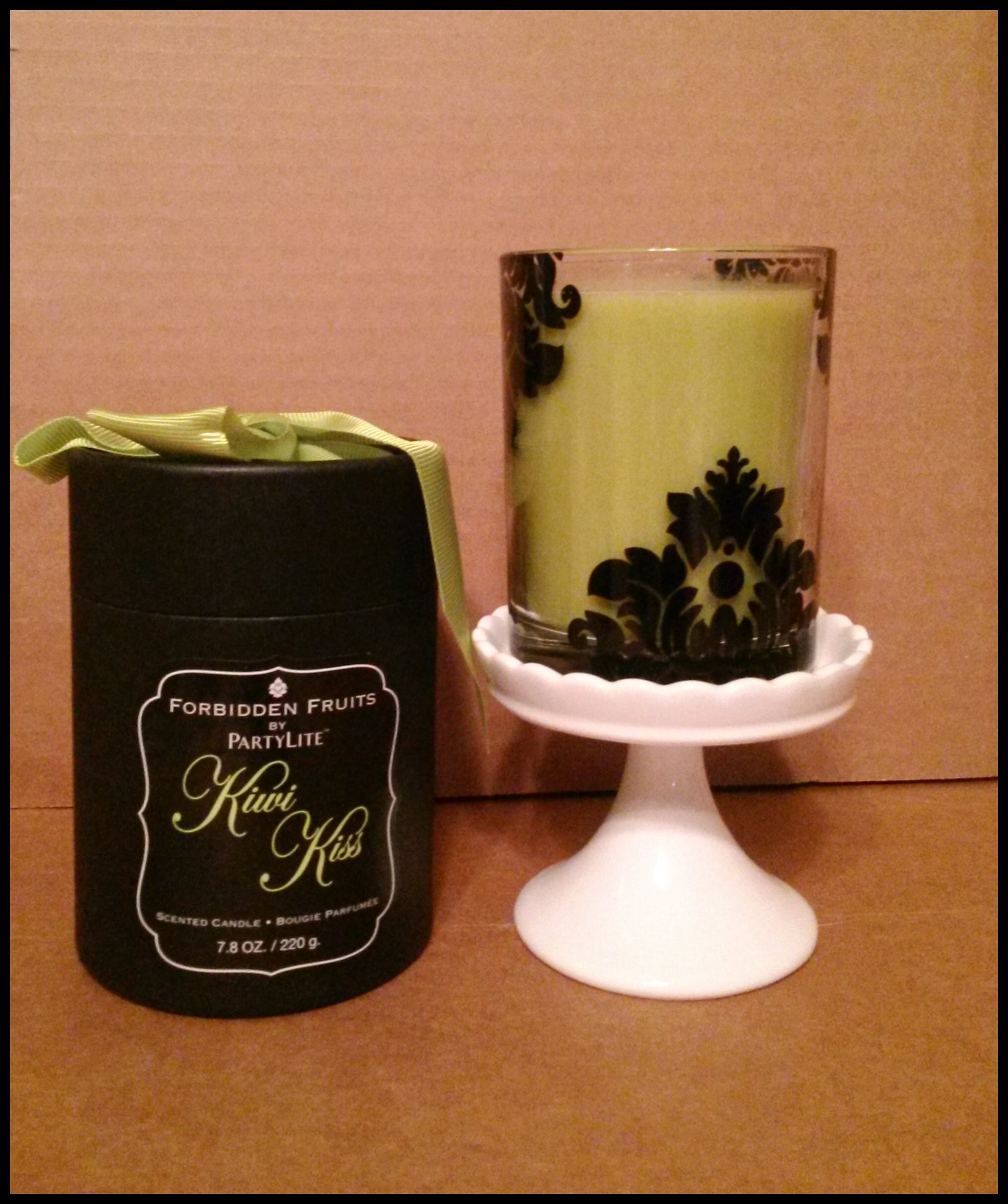 PartyLite Forbidden Fruit KIWI KISS Jar Gift Boxed Candle w/ JUST DESSERTS WHITE Pedestal Stand