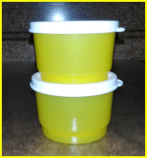 TUPPERWARE Set of 2 - 4-oz Snack Cups Bowls w/ Round Seals PINK PUNCH w/ SNOW WHITE SEALS
