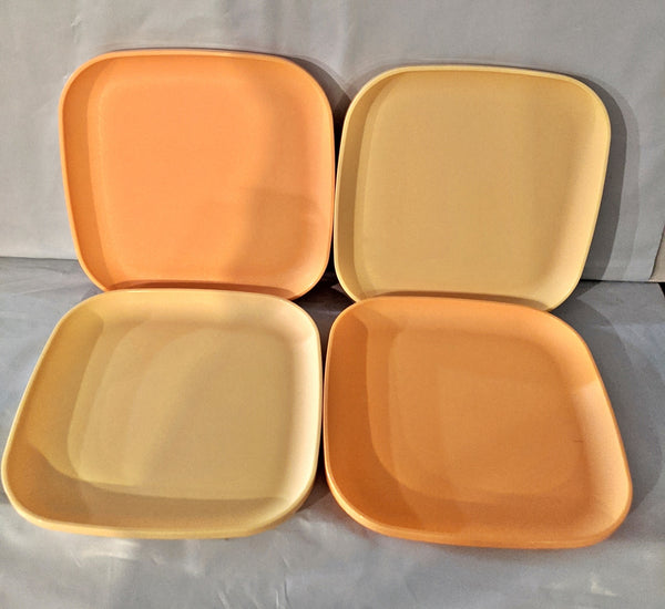 Tupperware 8" Square Microwave Luncheon Plates 4 Banana Yellow Colored Set