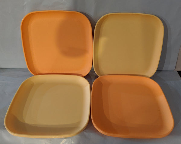 Tupperware 8" Square Microwave Luncheon Plates 4 Banana Yellow Colored Set