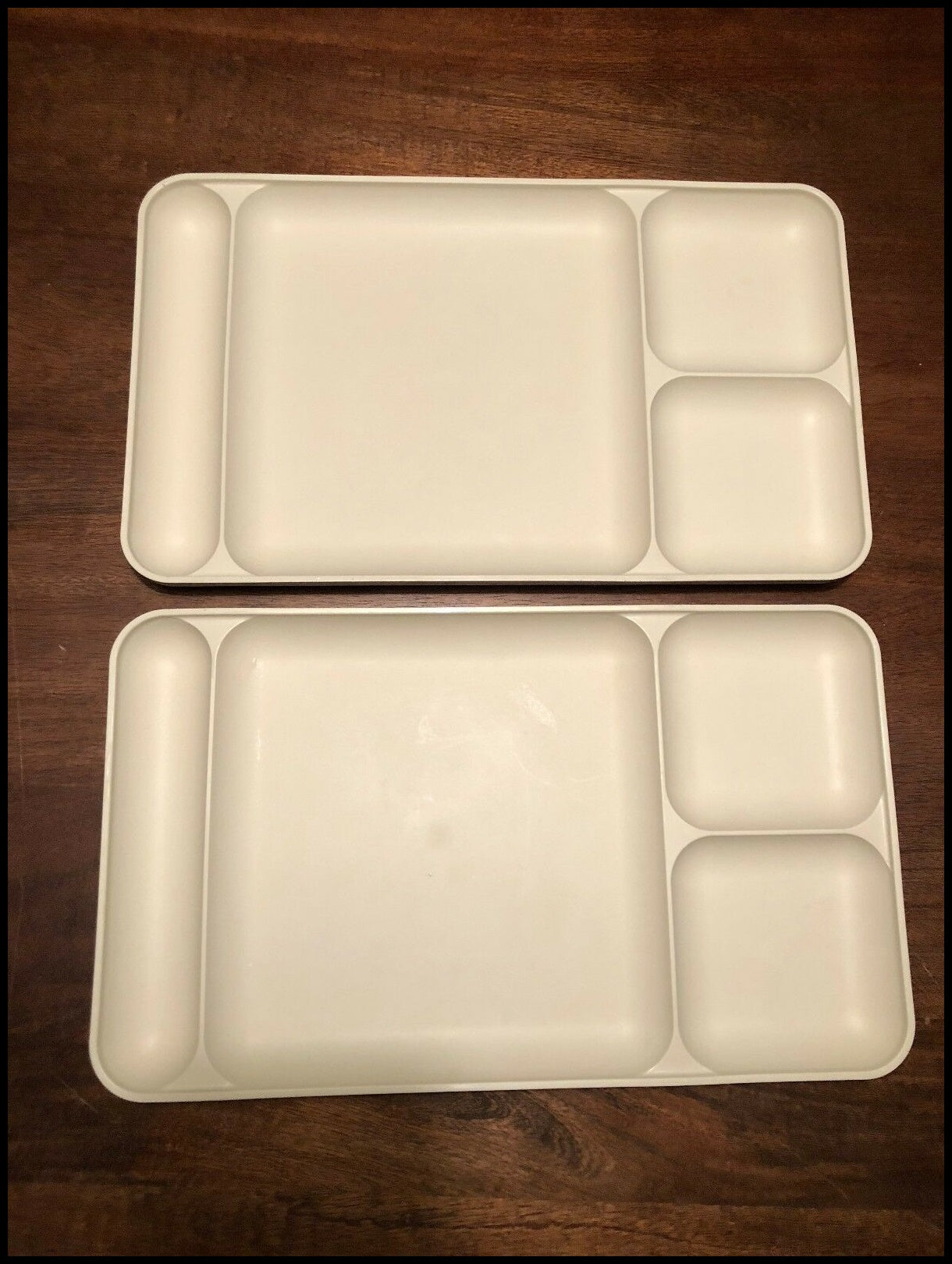 TUPPERWARE 2-Pc ALMOND IMPRESSIONS LARGE RECTANGLE DIVIDED DINING LUNCHEON TRAY SET