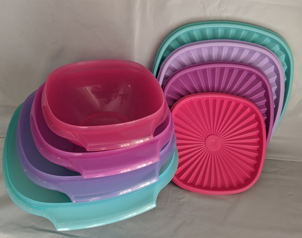 TUPPERWARE SERVALIER SET OF FOUR - 4 COLORED BOWLS w/ ONE-TOUCH ACCORDION SEALS