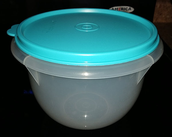TUPPERWARE ONE Flat Bottom 4-cup SHEER BASE Mixing Bowl w/ Tropical Teal Seal - Plastic Glass and Wax