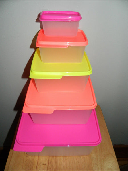 TUPPERWARE KEEP TABS 5-PC SET SQUARE STORAGE CONTAINERS w/ ELECTRIC NEON COLORED TABBED SEALS