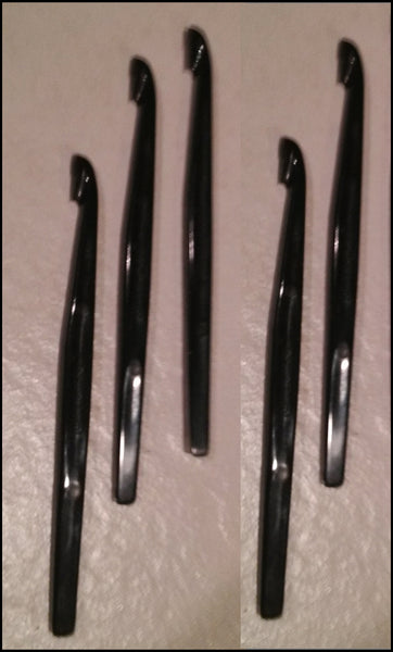 Tupperware LOT 5 COLORED MULTI-PURPOSE FRUIT CITRUS PEELERS - BLACK & PINK - Plastic Glass and Wax